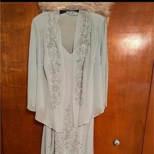 slate gray dress  exquisite. I’m 5-9 so this dress is perfect for any one tall